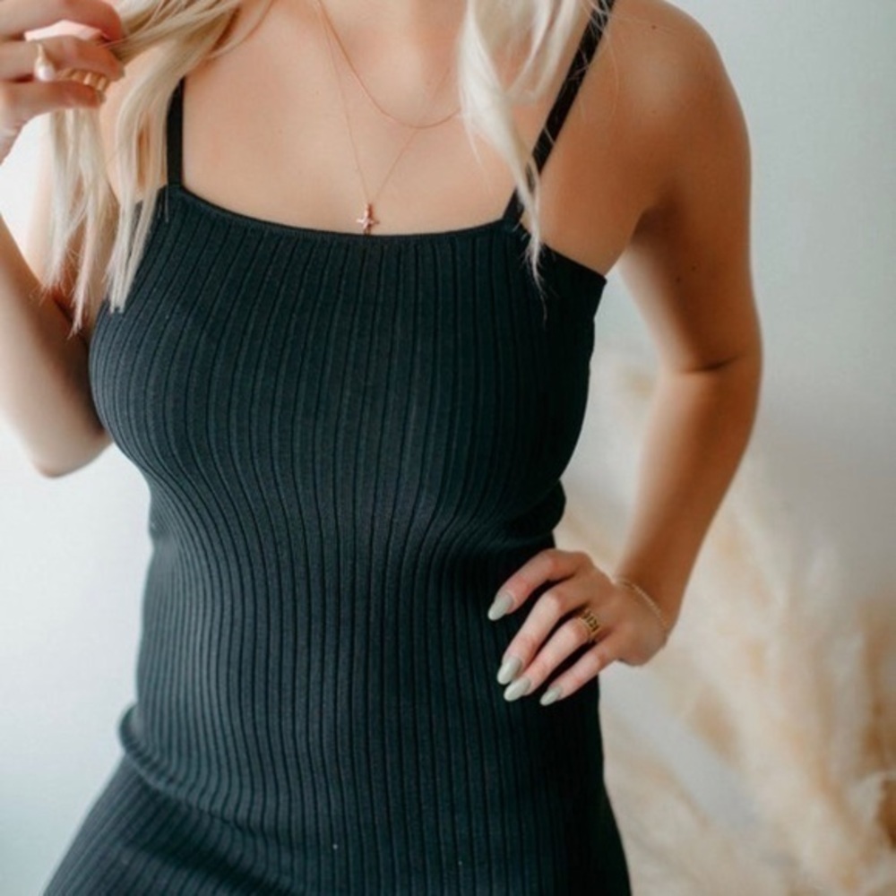 Go Figure Midi Dress (Small)